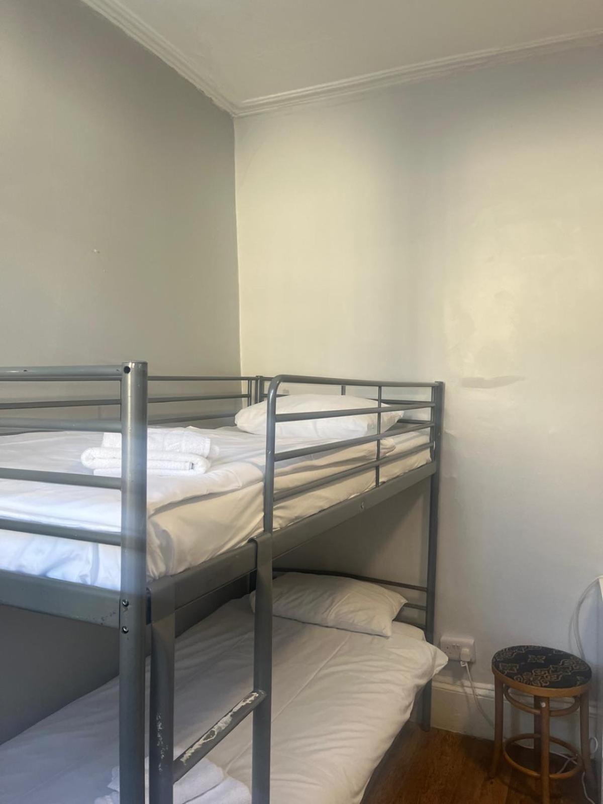 Atlas Hostel Лондон Экстерьер фото