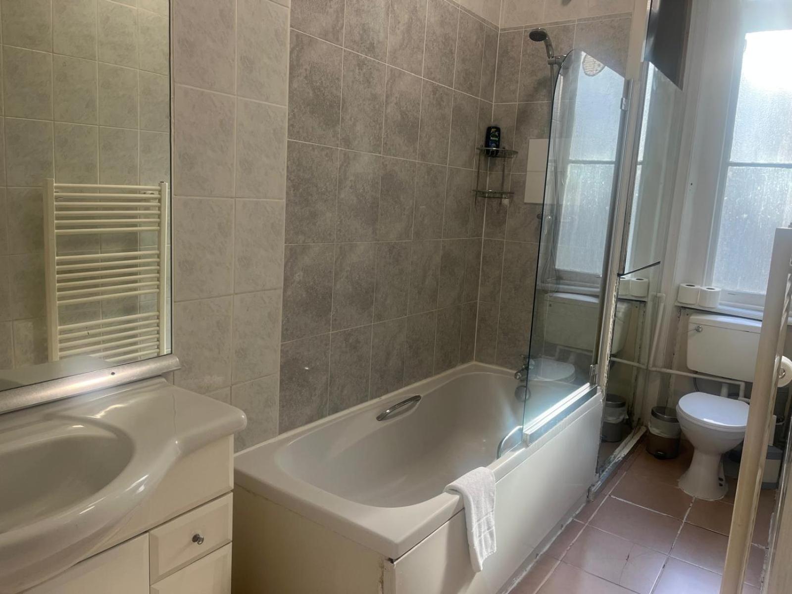 Atlas Hostel Лондон Экстерьер фото