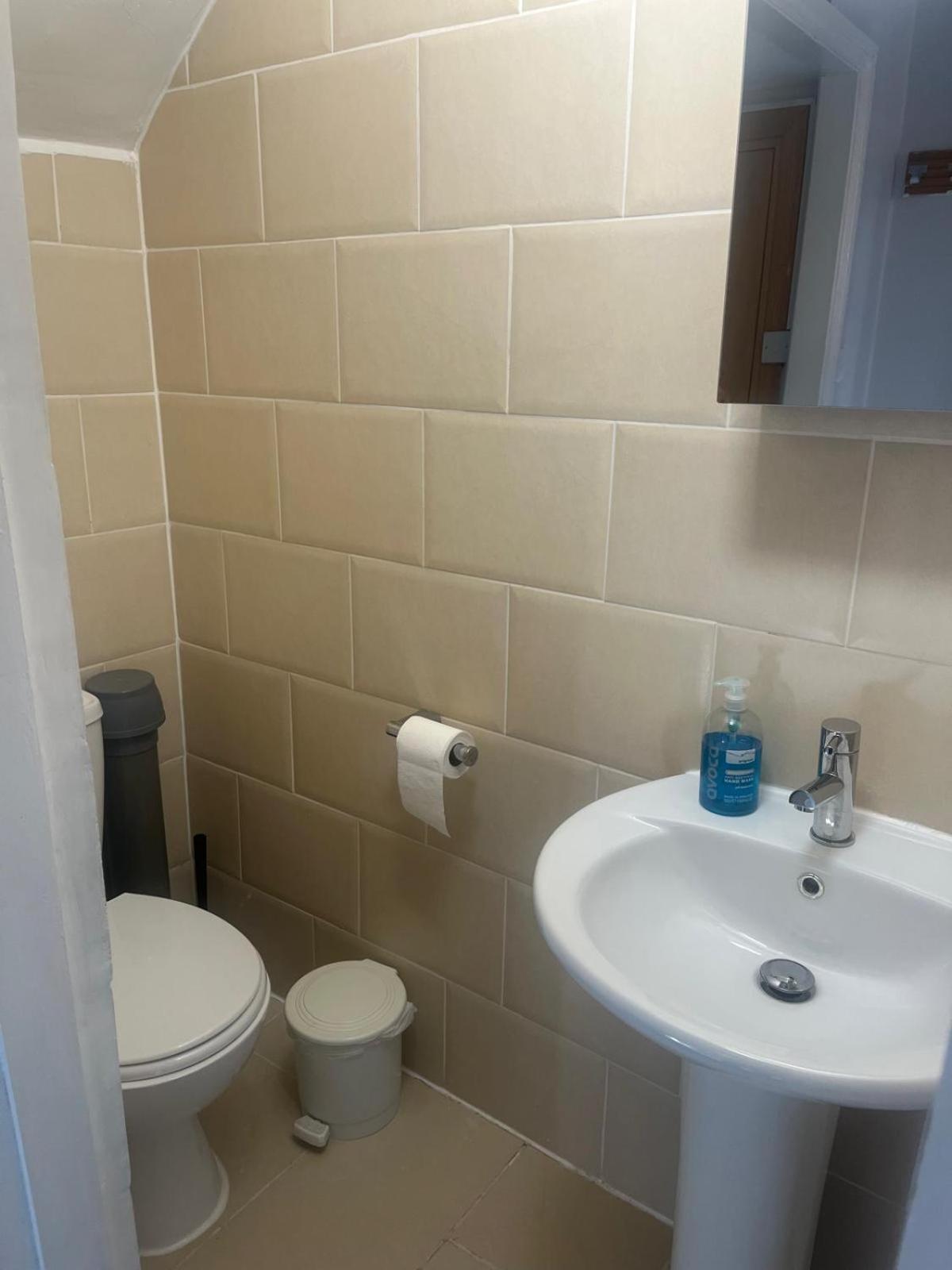 Atlas Hostel Лондон Экстерьер фото