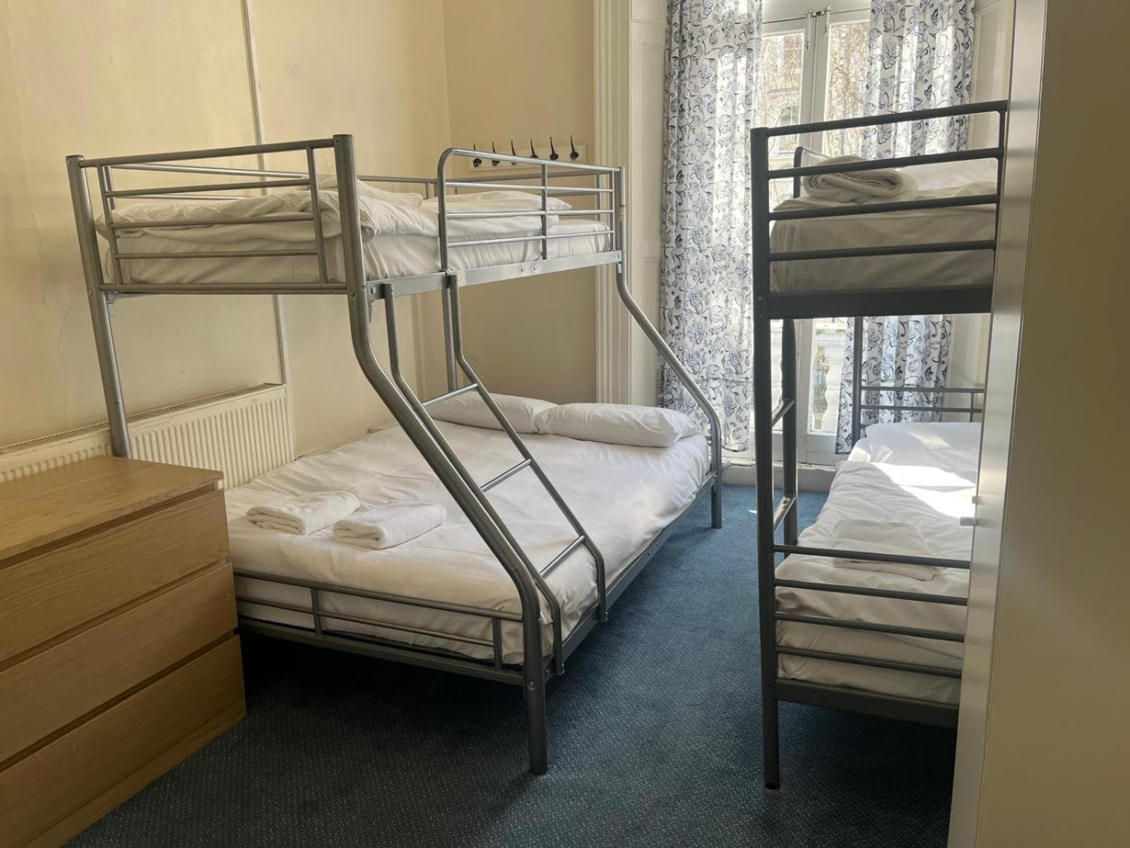 Atlas Hostel Лондон Экстерьер фото