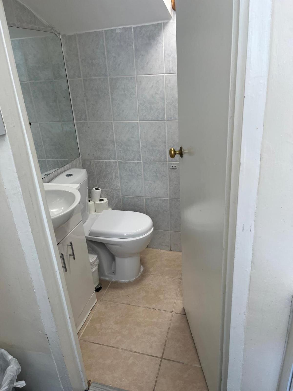 Atlas Hostel Лондон Экстерьер фото