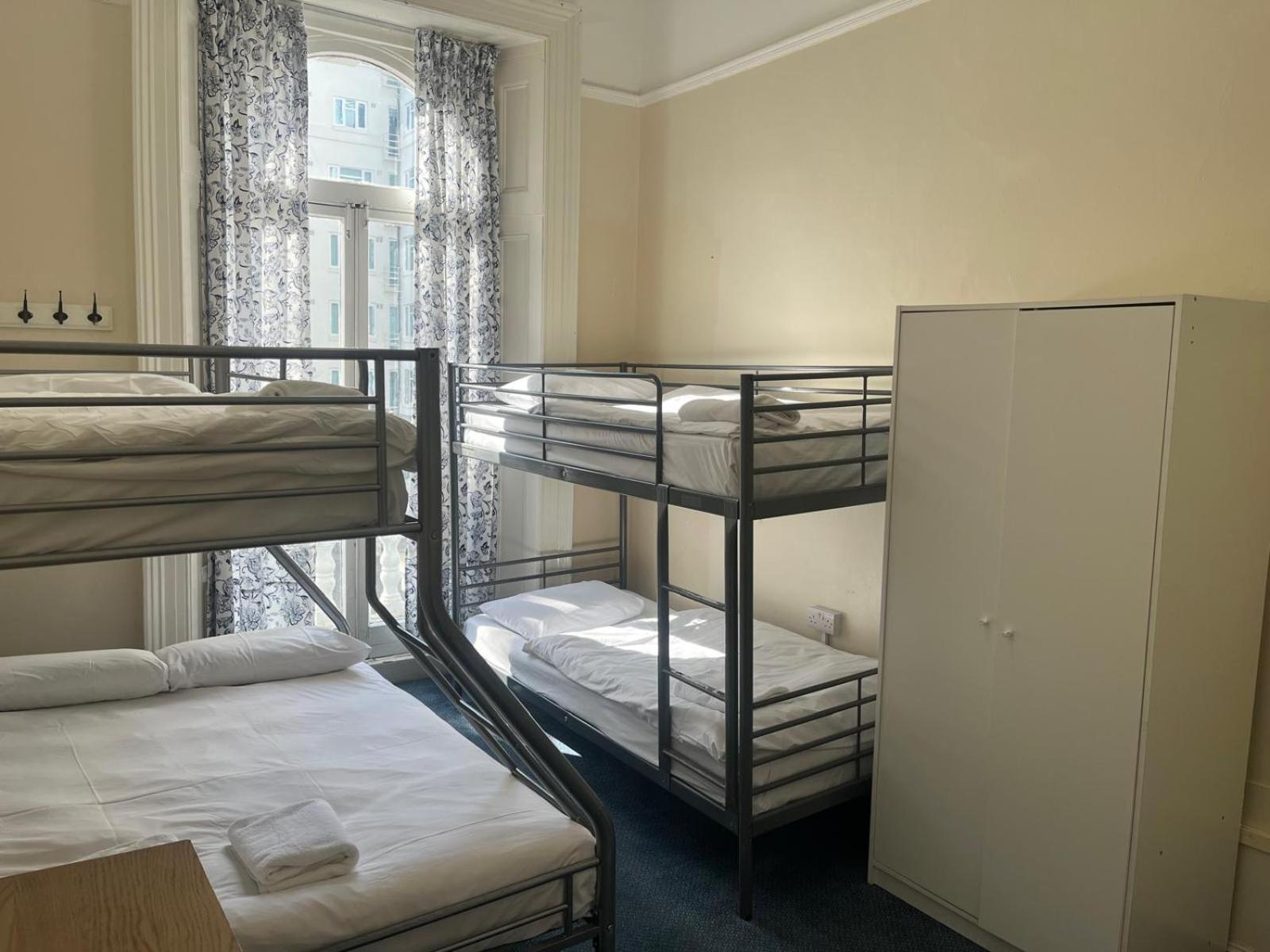 Atlas Hostel Лондон Экстерьер фото