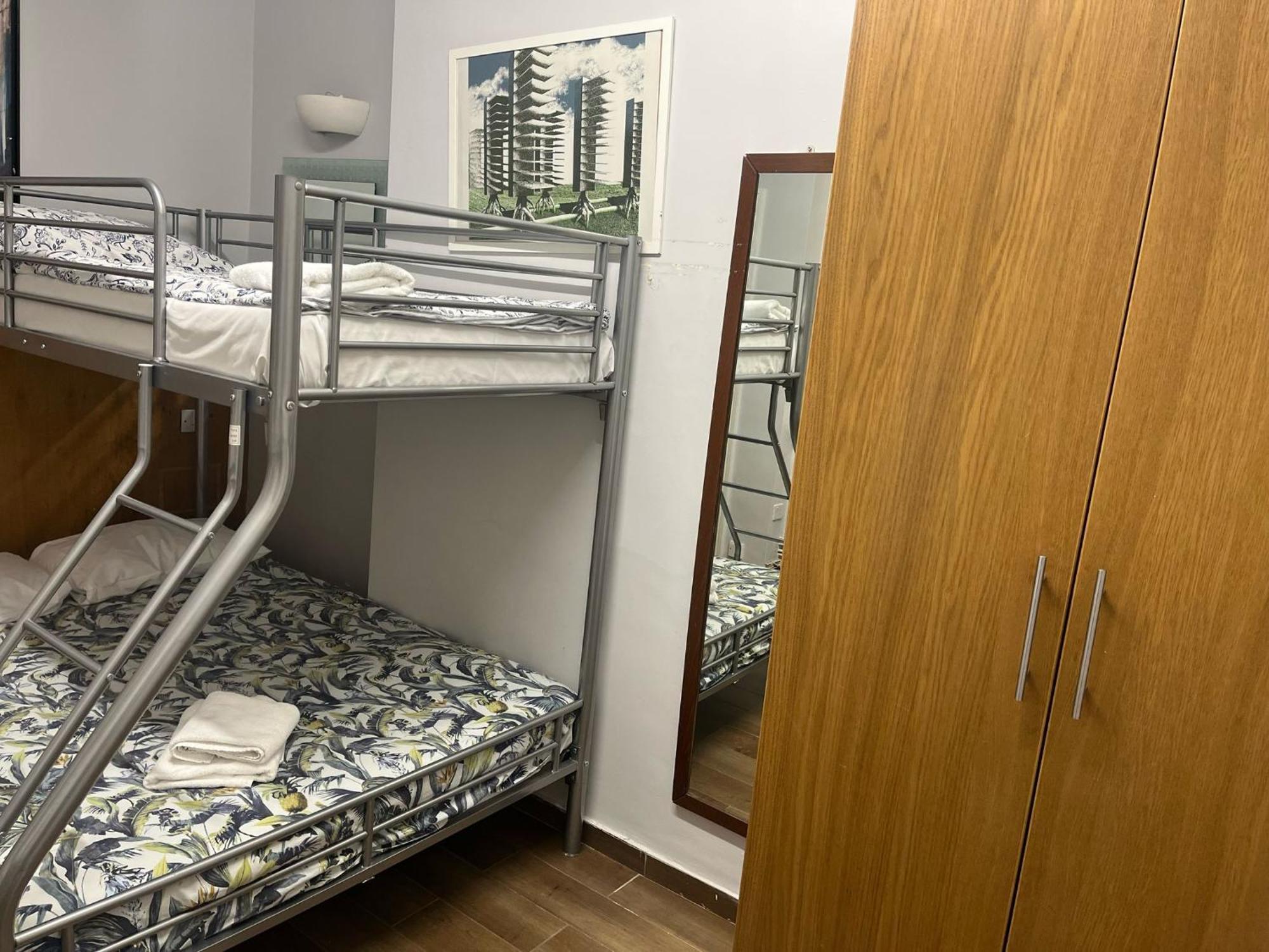 Atlas Hostel Лондон Экстерьер фото