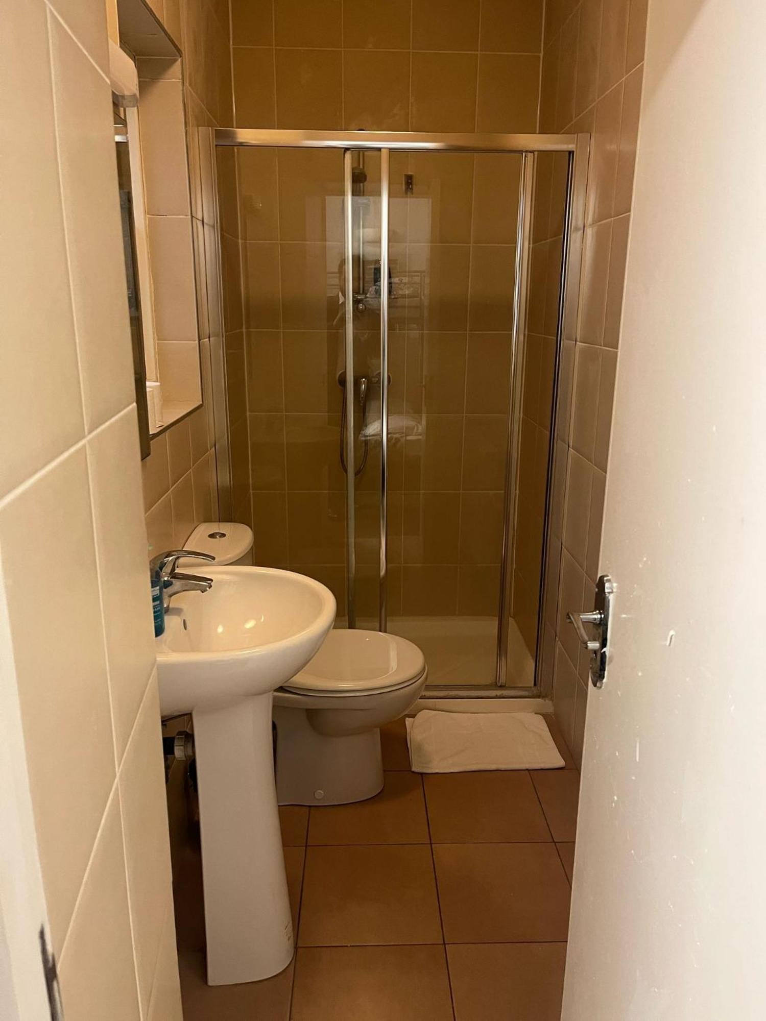 Atlas Hostel Лондон Экстерьер фото